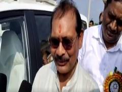 
      
      After losing luggage during train journey, C'garh Min blames...
      
      