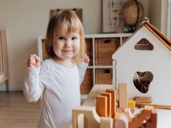 
      
      Study finds ways to make waiting less arduous for toddlers
      
      