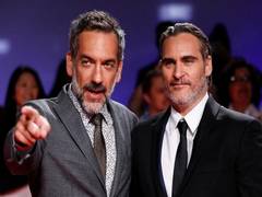 
      
      Joaquin Phoenix, Todd Phillips open up about controversy...
      
      