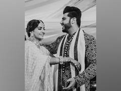 
      
      Sonam Kapoor, Arjun Kapoor share happy family pictures 
      
      