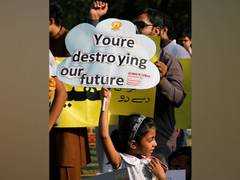 
      
      Climate change: Pakistan faces existential crisis
      
      