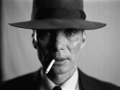 
      
      Cillian Murphy's first look as atomic scientist in...
      
      