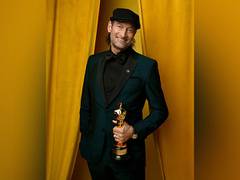 
      
      'CODA' star Troy Kotsur's Oscar statue recovered
      
      