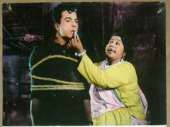 
      
      Dharmendra remembers Bollywood's first female comedian Tun Tun 
      
      