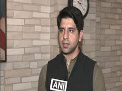 
      
      Poonawal demands Priyanka to speak up on Gehlot's remarks
      
      