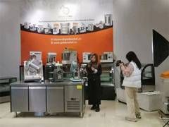 
      
      131st Canton Fair innovates digital approaches to help businesses
      
      