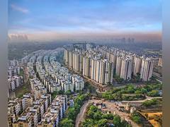 
      
      Shapoorji Pallonji Real Estate to hand over 2000 apartments 
      
      