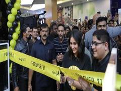 
      
      Kareena Kapoor Khan unveils remodeled all-new Forever 21 at...
      
      