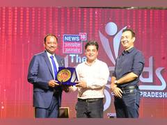 
      
      Dr Sudhir Giri receives 