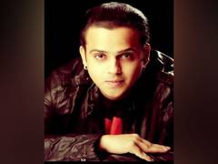 
      
      90s Sawan Mein Lag Gayi Aag recreated the song in the new...
      
      