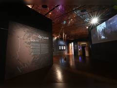 
      
      Ithra's Hijrah: In the Footsteps of the Prophet exhibit 
      
      