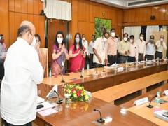 
      
      Karnataka Chief Minister inaugurates 11 branches of Axis...
      
      