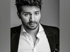 
      
      Varun Dhawan expresses gratitude as he clocks 9 years in Bollywood
      
      