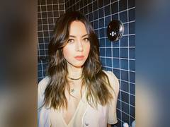
      
      Aubrey Plaza to lead Hulu drama pilot 'Olga Dies Dreaming'
      
      