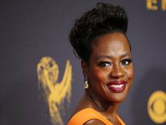 
      
      Viola Davis says Chadwick Boseman was 'not interested in...
      
      