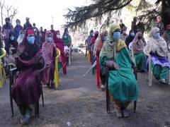 
      
      J-K Police distributes COVID-19 kits to families below...
      
      