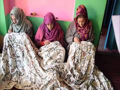 
      
      J-K: Handloom, Handicraft dept's training centres empowering...
      
      
