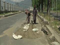 
      
      Srinagar's Boulevard Road gets a facelift after easing of...
      
      