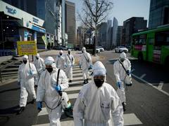 
    Brazil COVID-19 death toll surpasses 275,000
    