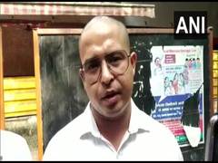 
      
      Mumbai: Sena workers beat up man, tonsure his head over FB...
      
      