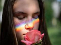 
      
      How different smells influence visual perception of emotions
      
      