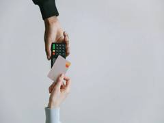 
    Study highlights how consumer behaviour is influenced by social norms
    