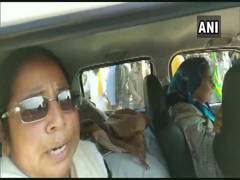 
      
      Dilli Chalo: Farmer groups, including women, continue march...
      
      