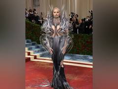 
      
      'Mystery Man' gets confused for Jared Leto at Met Gala 2022
      
      