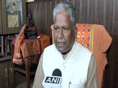 
      
      BJP's Ashok Bajpai hails UP govt's crack down on mafia
      
      