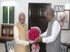 
      
      PM, Nadda arrive at newly-elected VP Jagdeep Dhankhar's house 
      
      