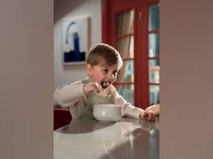 
      
      Pre-School children's emotional eating is partly shaped by food
      
      