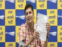 
      
      AAP defends Satyendar Jain after ED raids
      
      