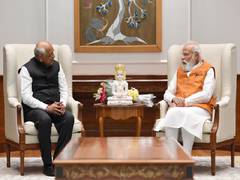 
      
      Gujarat CM Bhupendra Patel calls on PM Modi
      
      