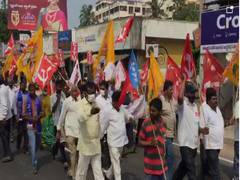 
      
      Bharat Bandh: Protesters raise slogans against Centre in...
      
      