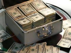 
      
      Study finds millionaires are more risk-tolerant
      
      