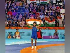 
      
      CWG: President Murmu congratulates Bajrang for gold medal win
      
      