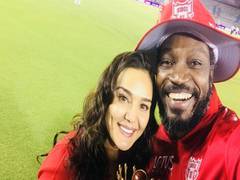 
      
       Preity Zinta shares her excitement as she bumps into Chris Gayle
      
      