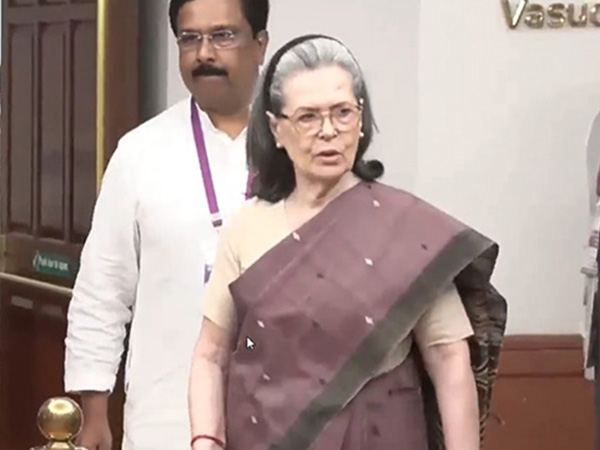 Congress' Parliamentary Party chairperson Sonia Gandhi arrives in Parliament House (Photo/ANI)