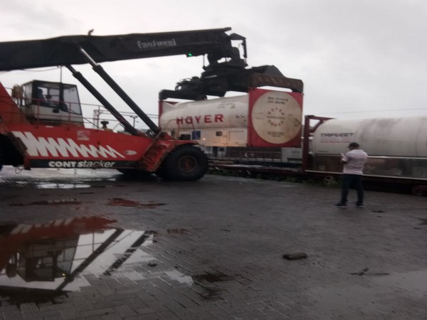 Indian Railways to transport 200 metric tonnes of liquid medical oxygen to Bangladesh