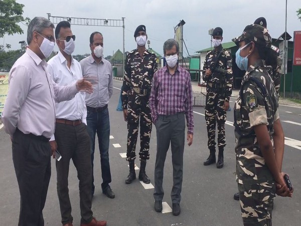 Inter-Ministerial Central Team (IMCT) visited Panitanki Indo-Nepal border on Friday (Photo/ANI)