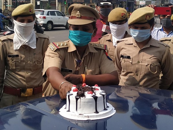 Women police officials in Lucknow celebrated Mothers' Day by cutting a cake. [Photo/ANI]