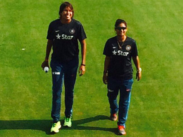 India women cricketers Jhulan Goswami and Mithali Raj (Photo/Twitter)