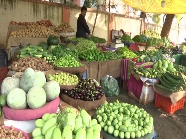 A visual from the vegetable market in Bhopal, Madhya Pradesh. (Photo/ANI)
