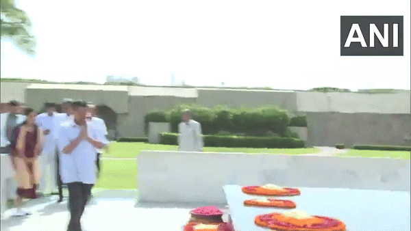 Delhi CM and AAP national convener Arvind Kejriwal, his wife Sunita Kejriwal, Delhi ministers Atishi, Saurabh Bharadwaj, Kailash Gahlot and other AAP leaders leave from Rajghat. (Photo/ANI)