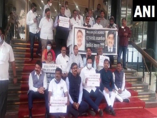 BJP MLAs demand Maharashtra Minister Nawab Malik's resignation (Photo/ANI)