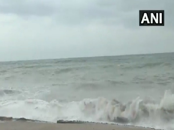 High Waves in Gujarat coast (Photo/ANI) 
