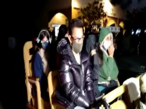 Aamir Khan with family leaving for the Gir Safari