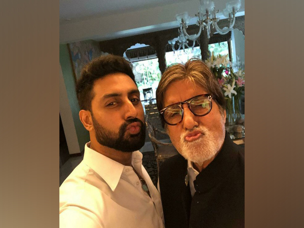 Amitabh Bachchan with son Abhishek Bachchan (Image source: Instagram)