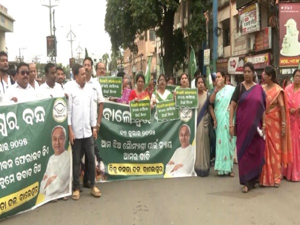 BJD workers protesting in Balasore (photo/ANI)