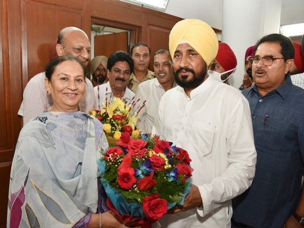 Punjab Cabinet Minister Aruna Chaudhry with Chief Minister Charanjit Singh Channi (Photo/ANI)